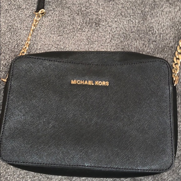 Michael Kors black crossbody bag - Picture 1 of 9